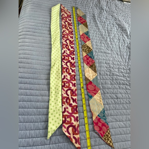 Set of 3 Vintage Coach Scarves - Picture 9 of 9